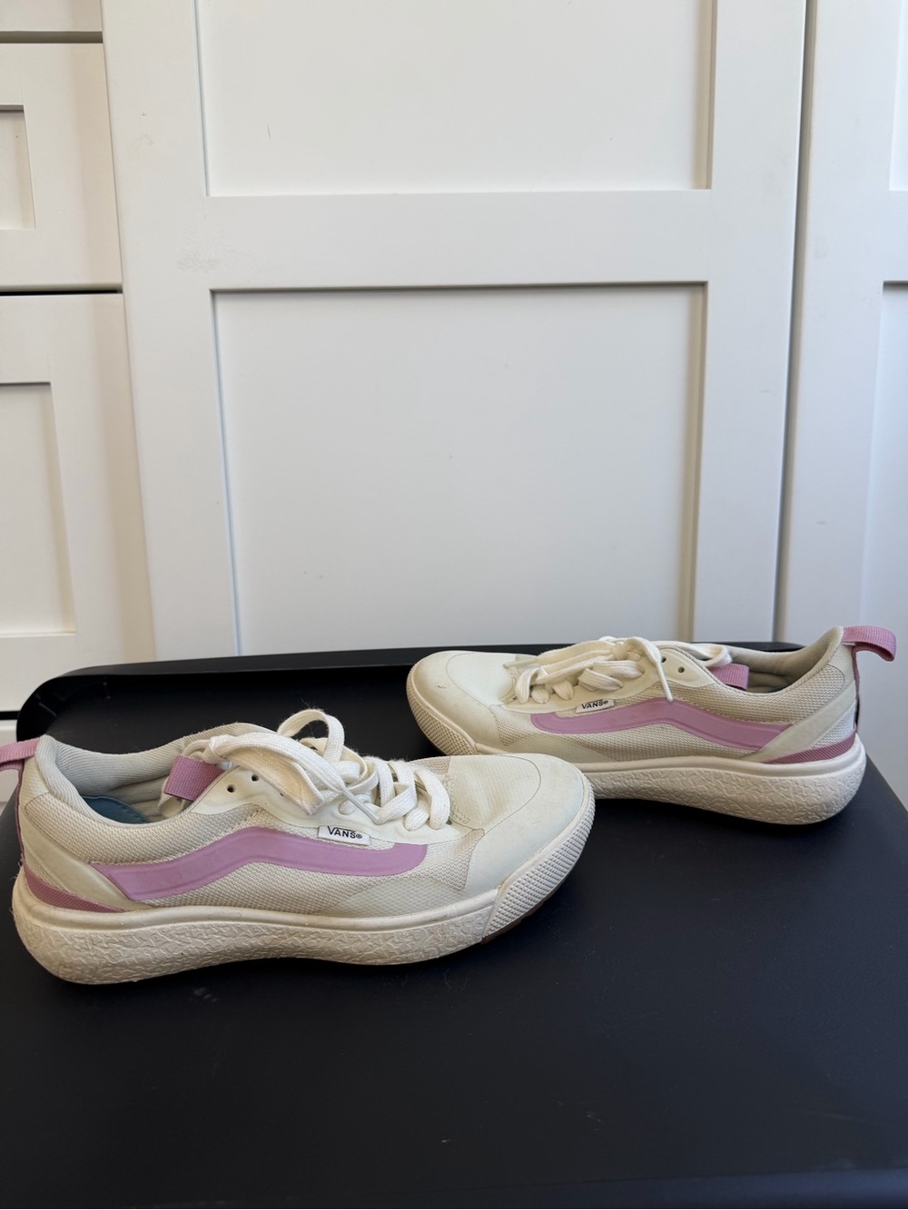 Vans Women’s Cream Sneakers with Pink Side Stripe